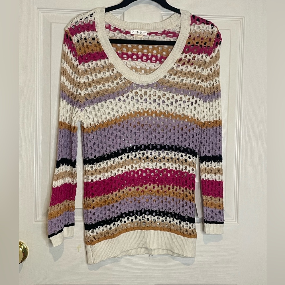 NWT! VENUS KNIT TOP